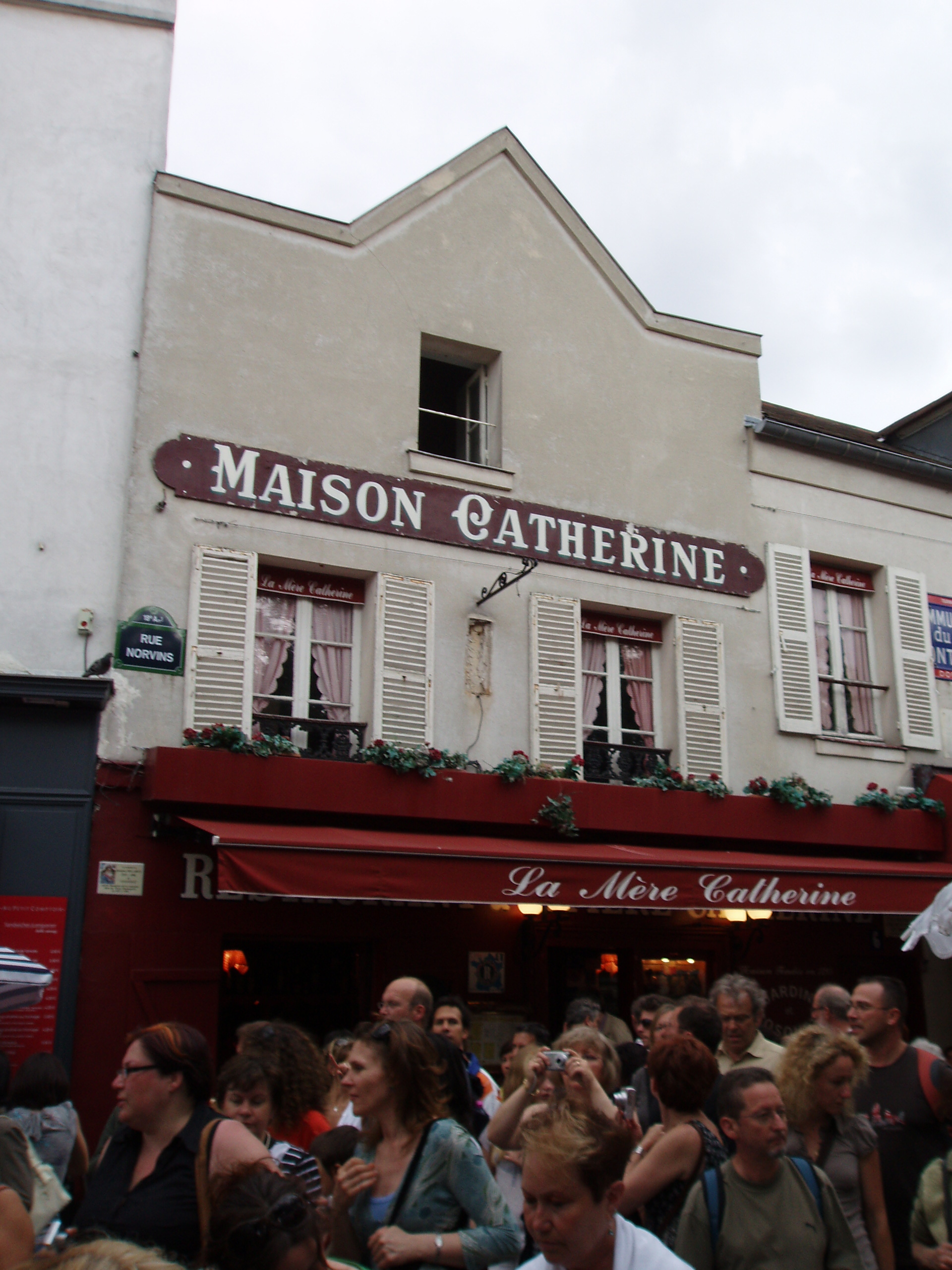 …i obecnie. W 1814 roku narodził się tu nowy rodzaj lokalu – bistro.