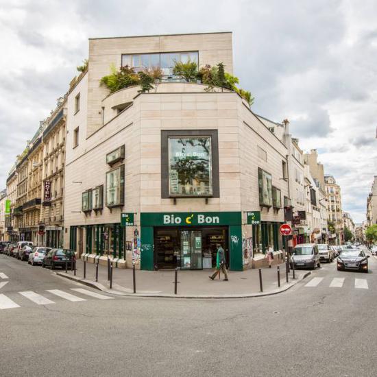 Dawne Nouvelle Athènes dziś.